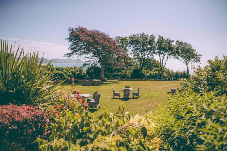 Alexandra Hotel and Restaurant gardens